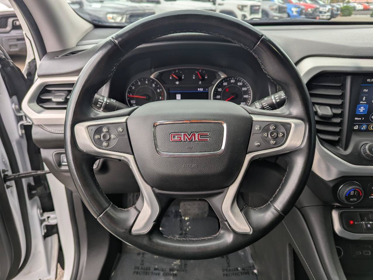 Used 2023 GMC Acadia SLT AWD/4WD image 13