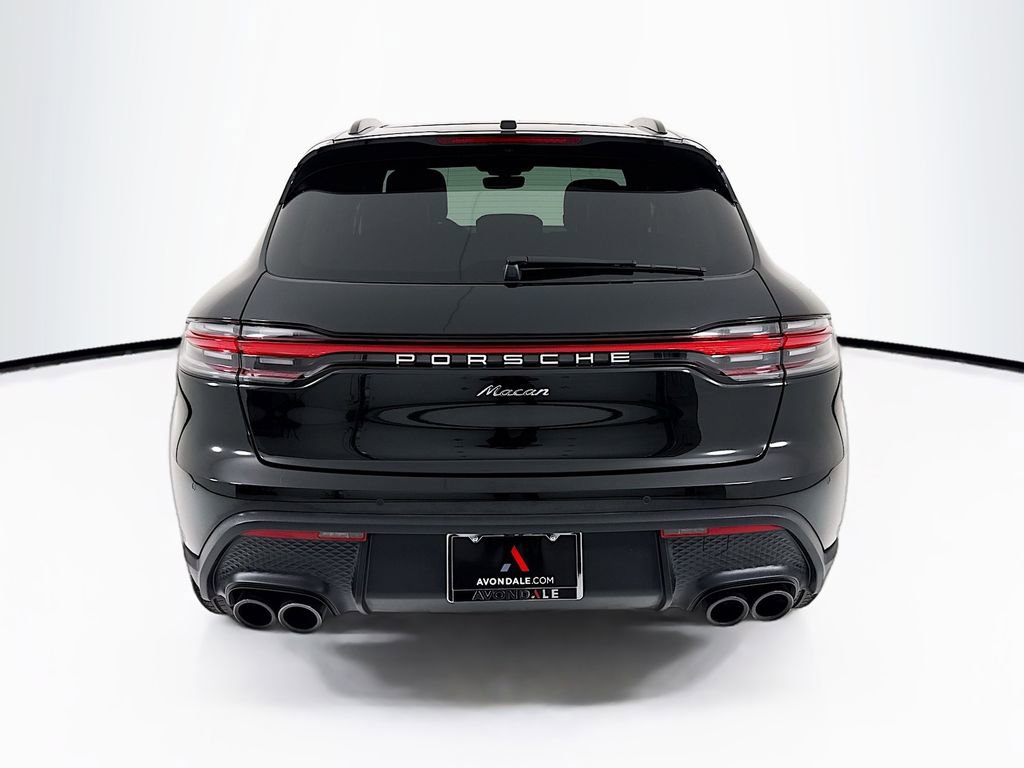 Certified 2025 Porsche Macan image 10