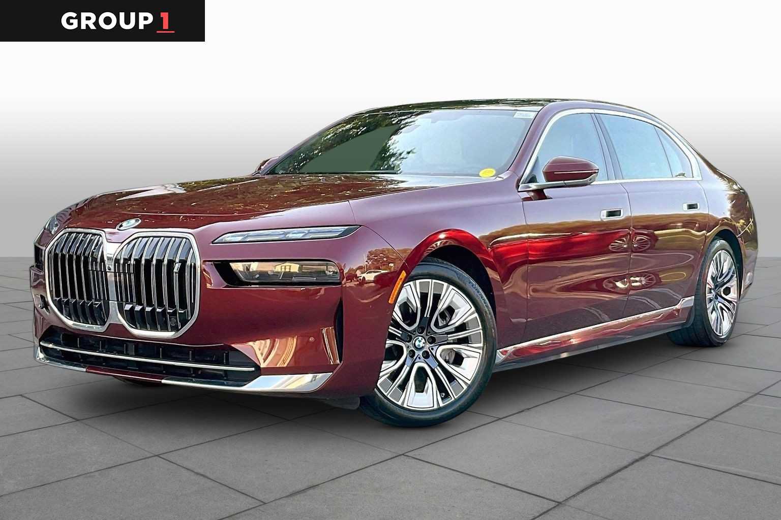 Used 2023 BMW i7 xDrive60 AWD/4WD image 1