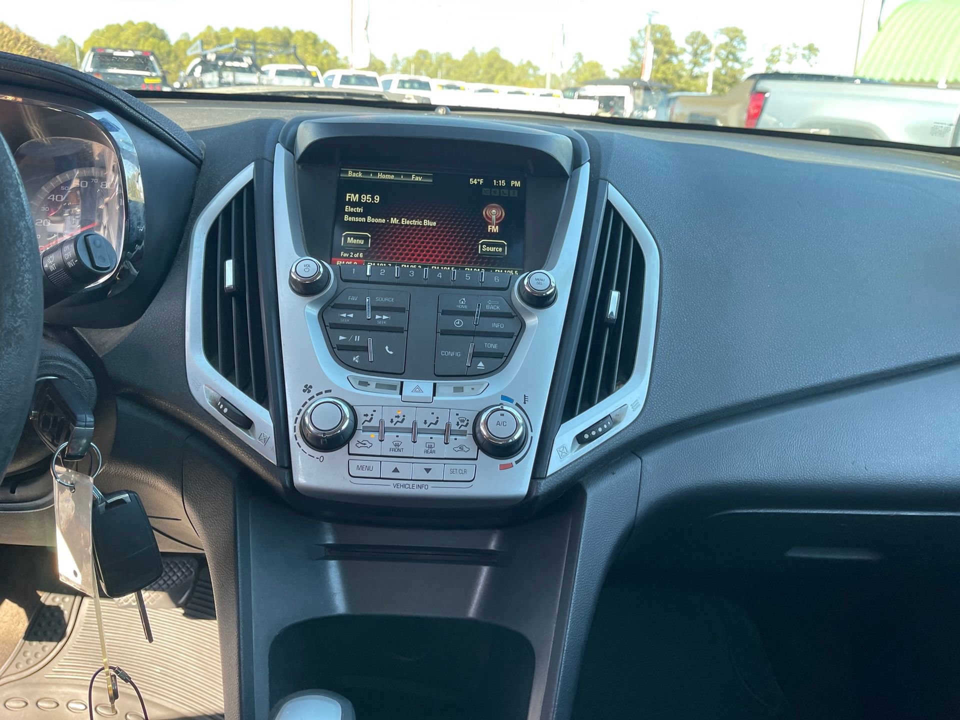 Used 2015 GMC Terrain SLE w/ LPO, Protection Package image 17