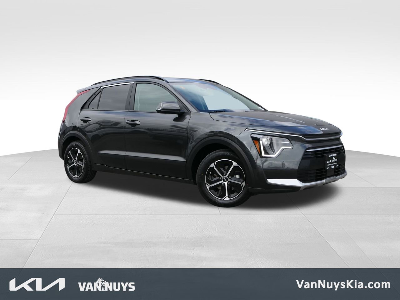 Used 2025 Kia Niro EX image 1