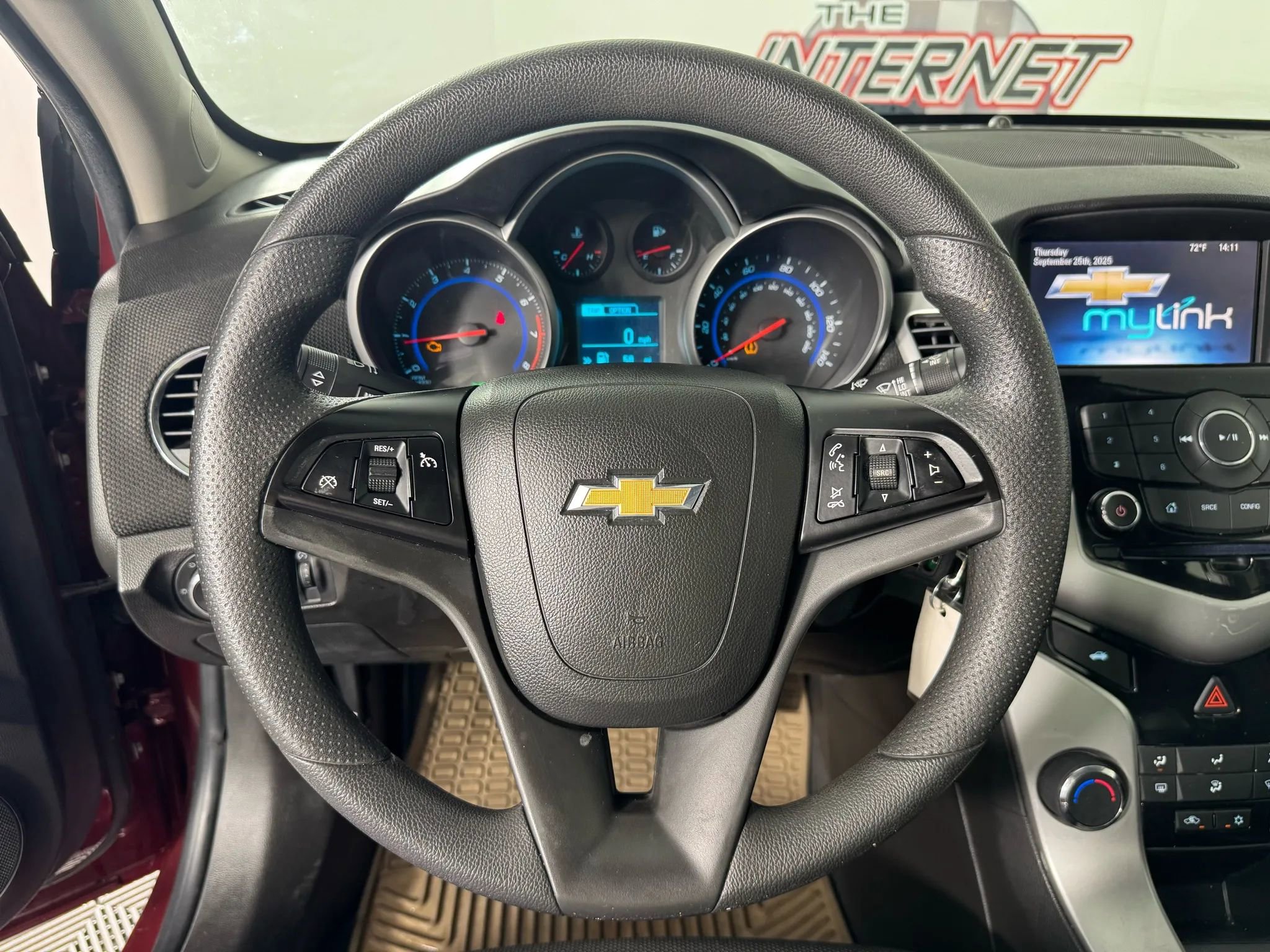Used 2016 Chevrolet Cruze LT image 13