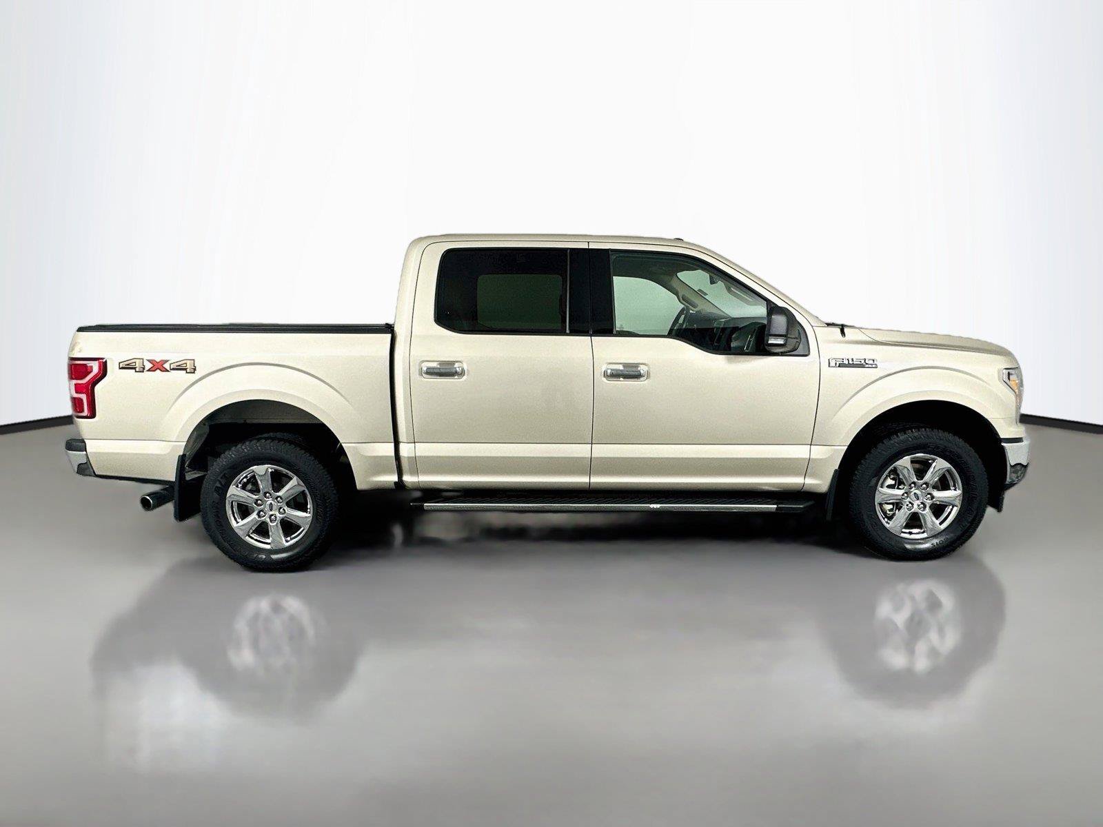 Used 2018 Ford F150 XLT w/ Equipment Group 302A Luxury AWD/4WD image 17