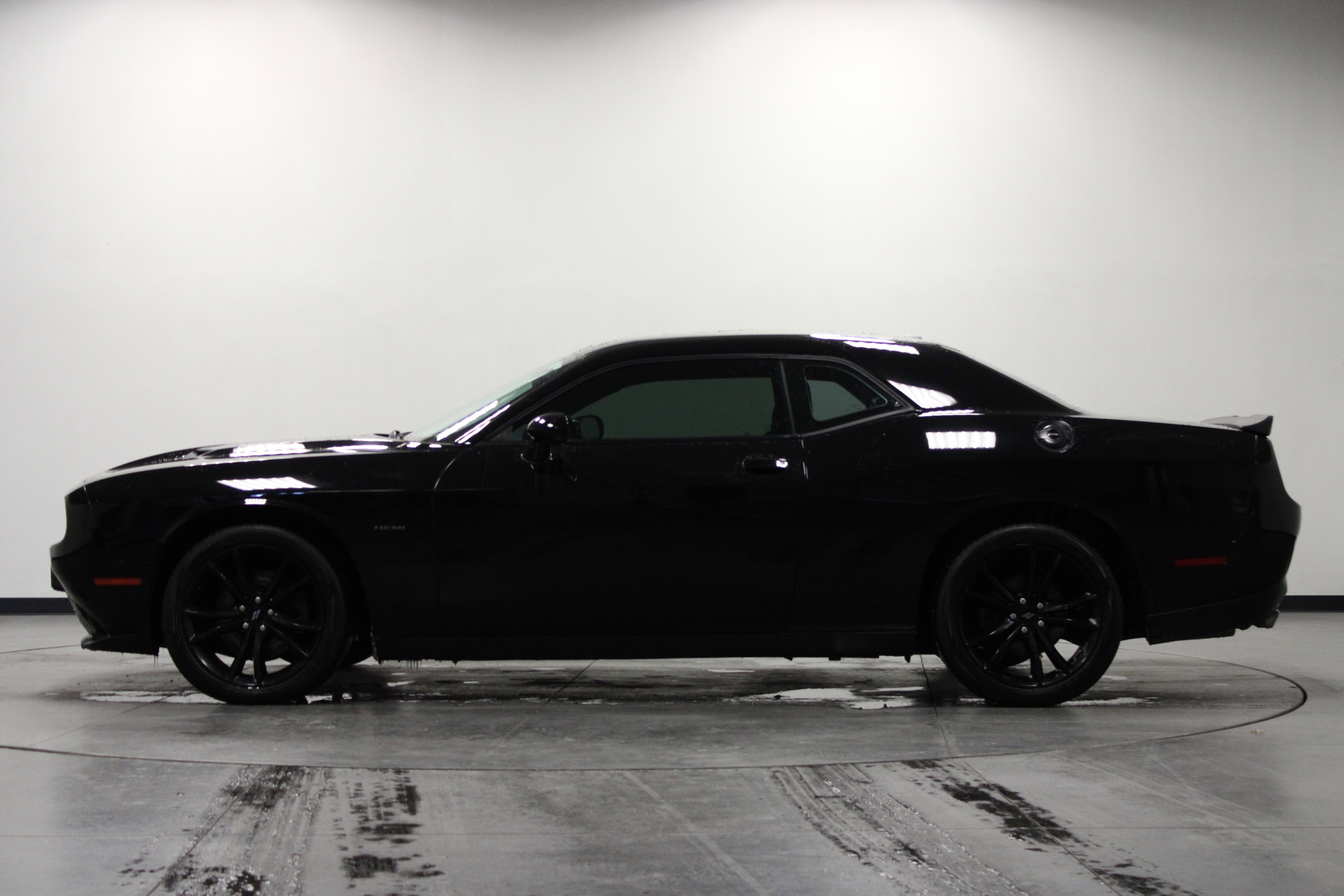 Used 2017 Dodge Challenger R/T w/ Blacktop Package image 7