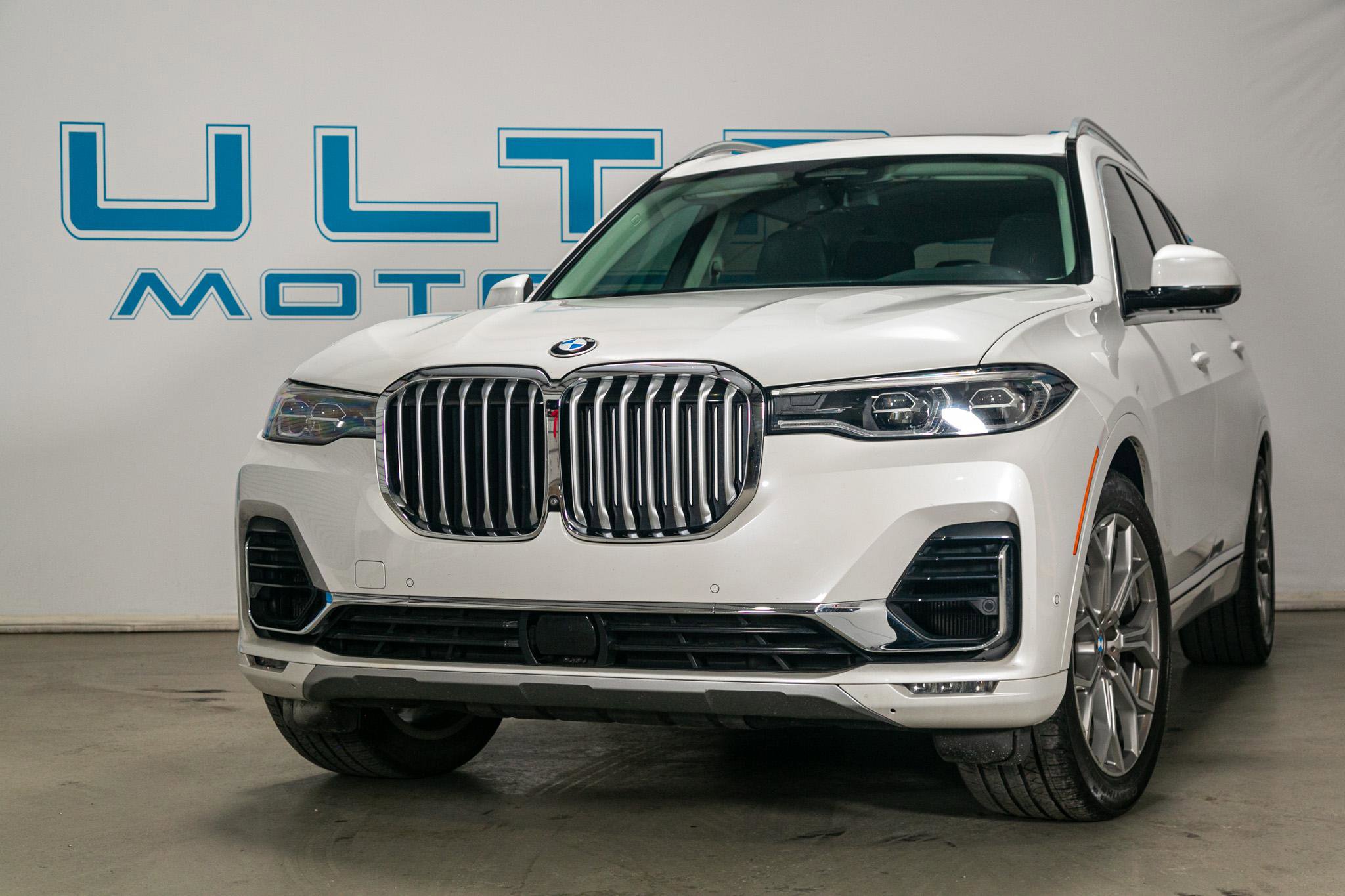 Used 2019 BMW X7 xDrive50i w/ Cold Weather Package AWD/4WD image 5