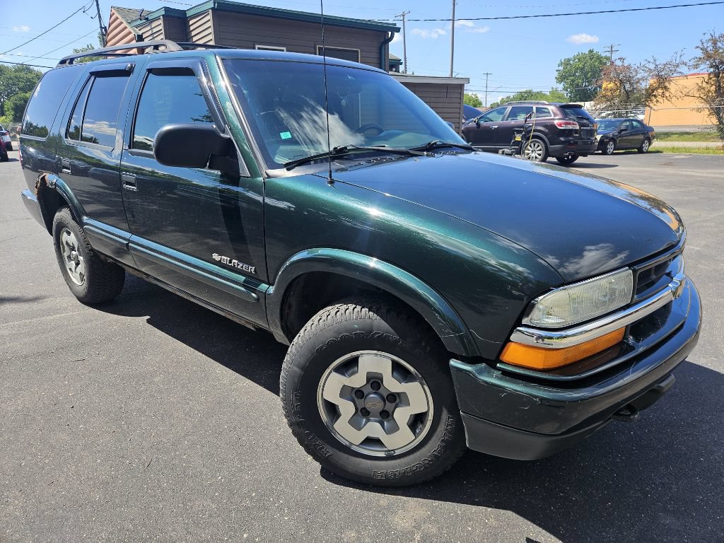 Used 2002 Chevrolet Blazer LS w/ Preferred Equipment Group AWD/4WD image 3