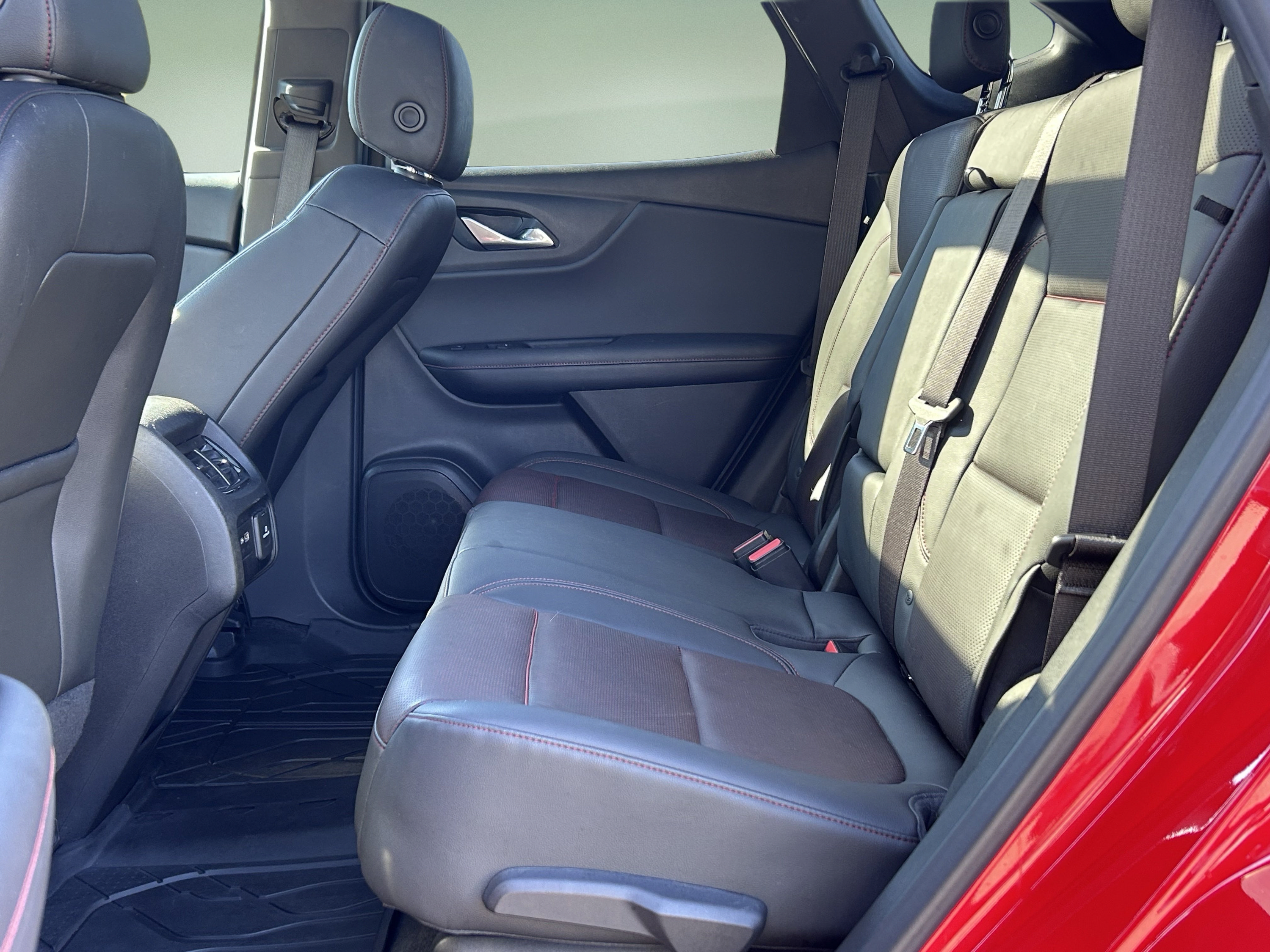 Used 2019 Chevrolet Blazer RS FWD image 28