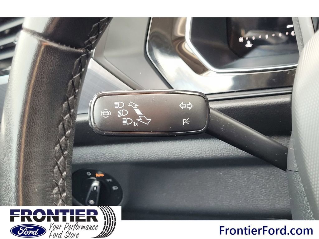 Used 2023 Volkswagen Jetta SE image 21