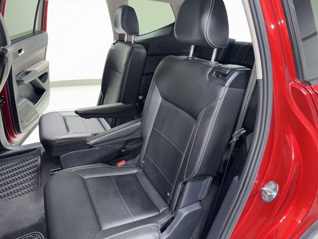 Used 2023 Volkswagen Atlas SEL R-Line image 28