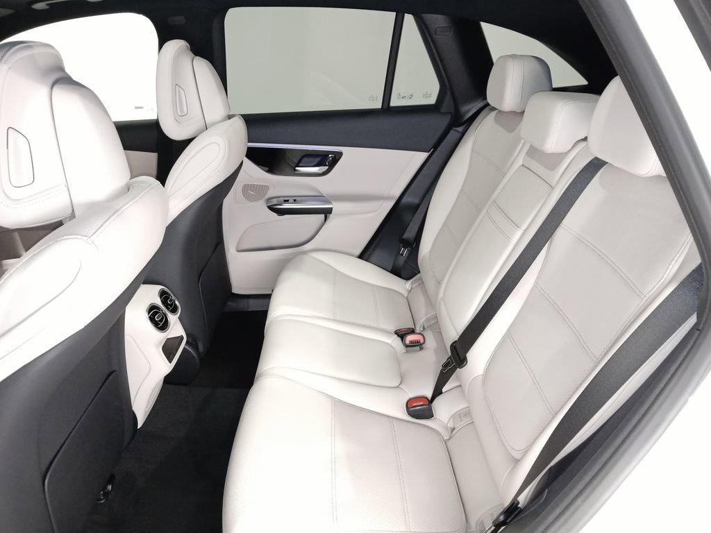 New 2026 Mercedes-Benz GLC 300 4MATIC image 12