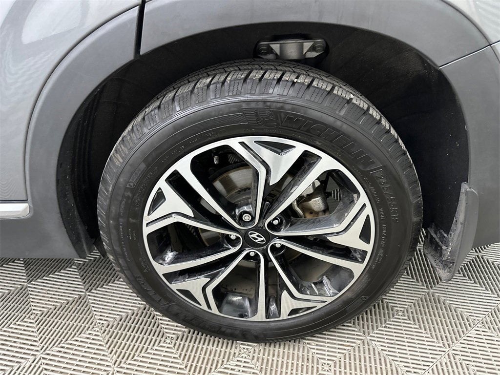 Used 2019 Hyundai Santa Fe Limited image 22