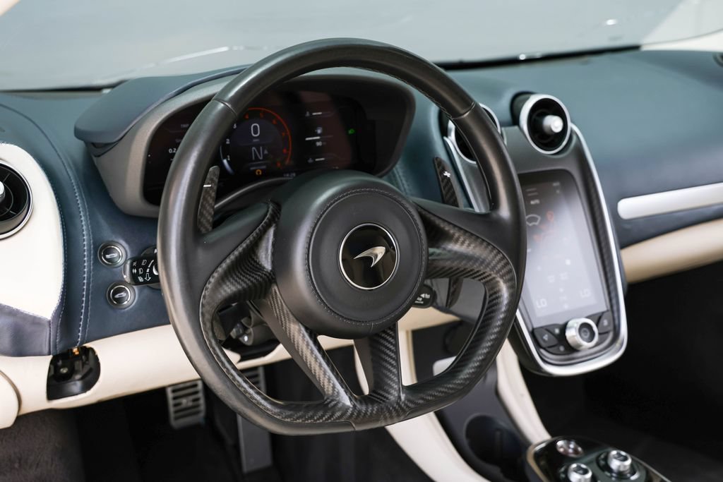Used 2020 McLaren GT RWD image 28