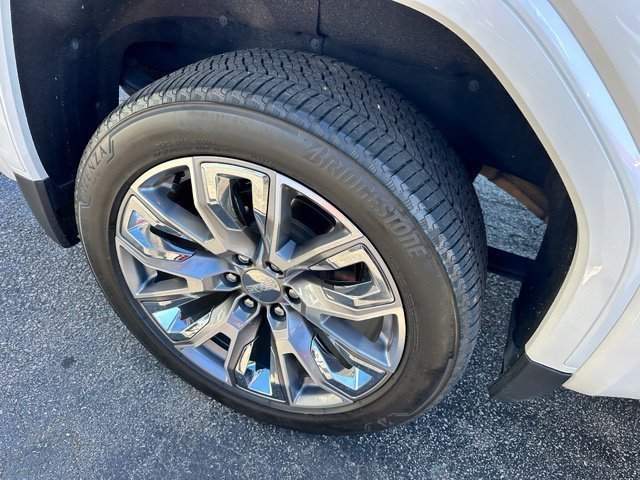 Used 2024 GMC Sierra 1500 Denali AWD/4WD image 18