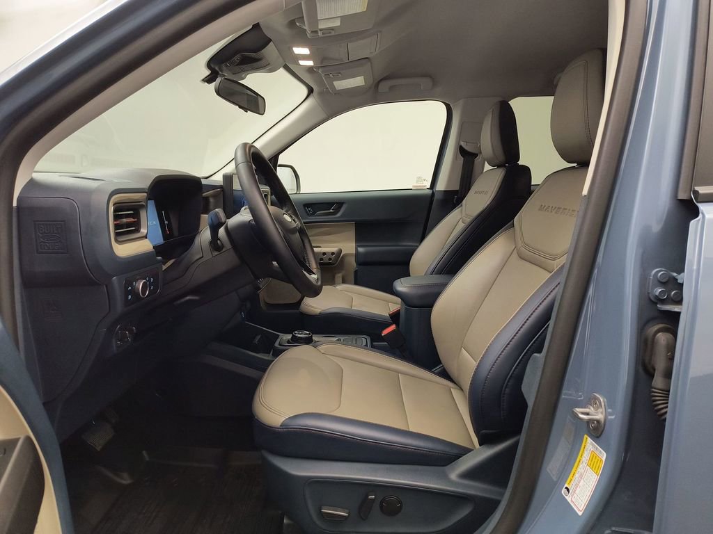 Used 2025 Ford Maverick Lariat w/ 4K Tow Package image 5