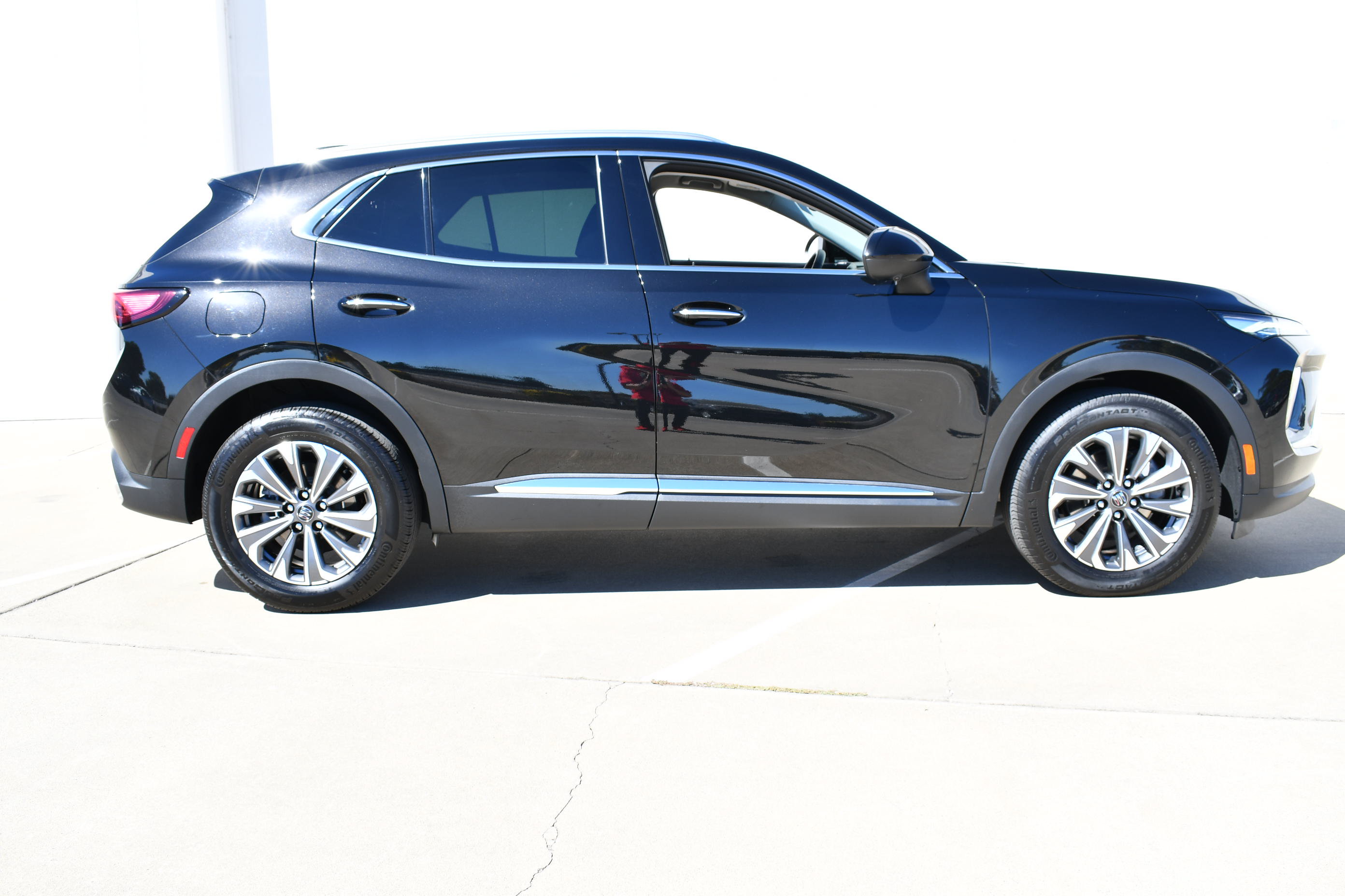 Used 2024 Buick Envision Preferred AWD/4WD image 5