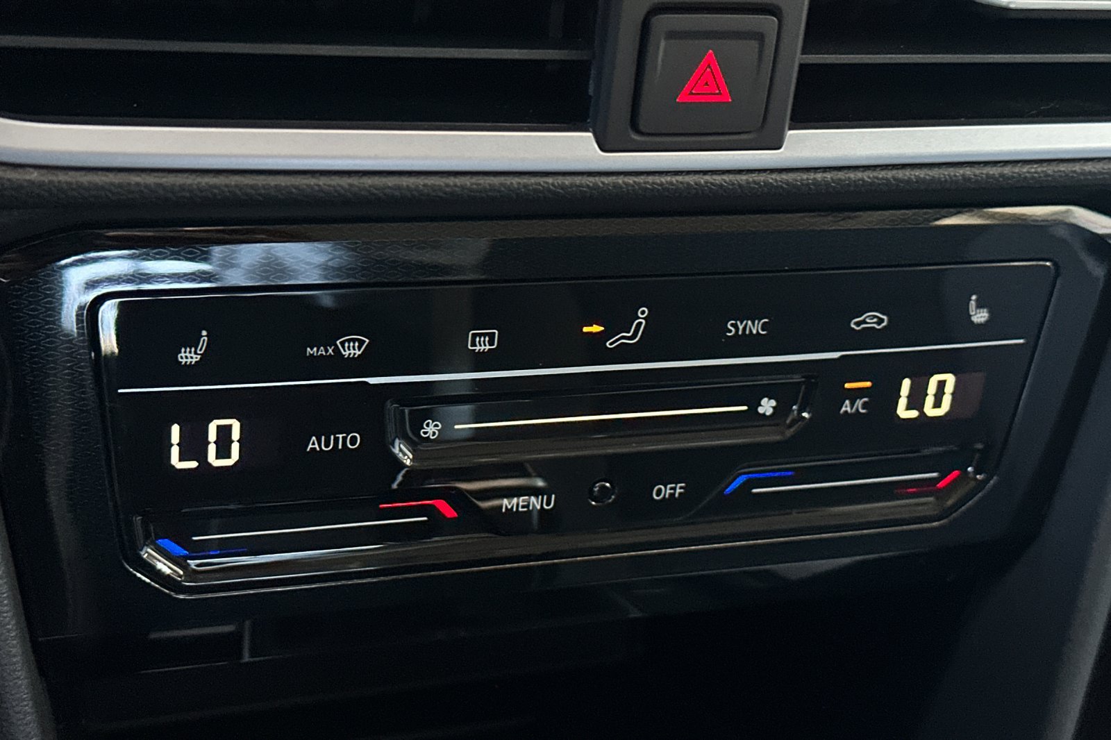 New 2026 Volkswagen Taos SE FWD image 18