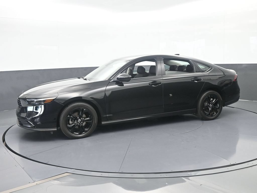 Used 2025 Honda Accord SE image 2