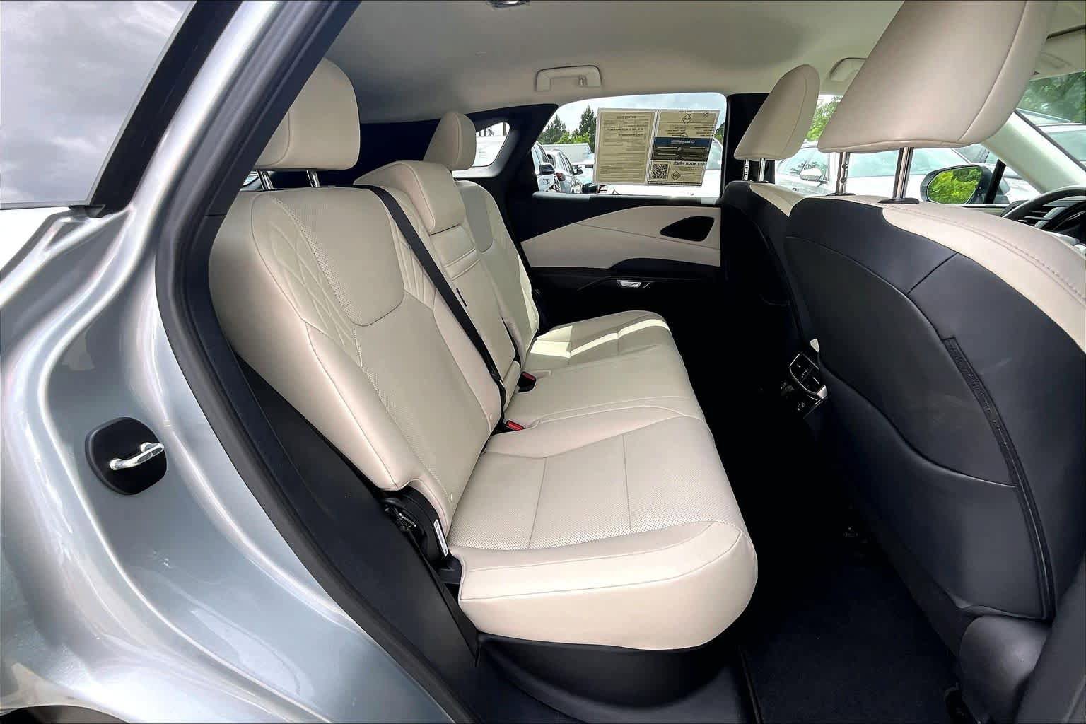 Used 2024 Lexus RX 350 FWD w/ Technology Package image 20