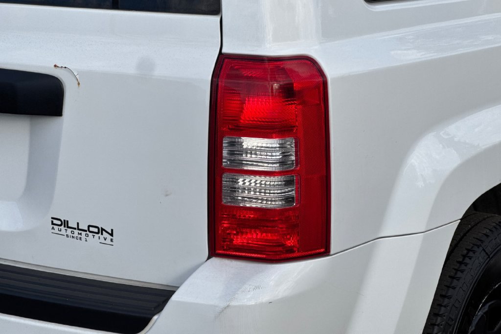 Used 2015 Jeep Patriot Sport FWD image 27