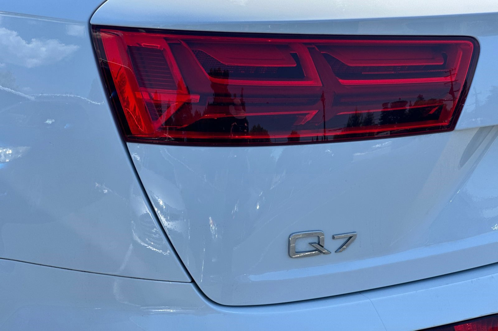 Used 2018 Audi Q7 3.0T Premium Plus AWD/4WD image 12