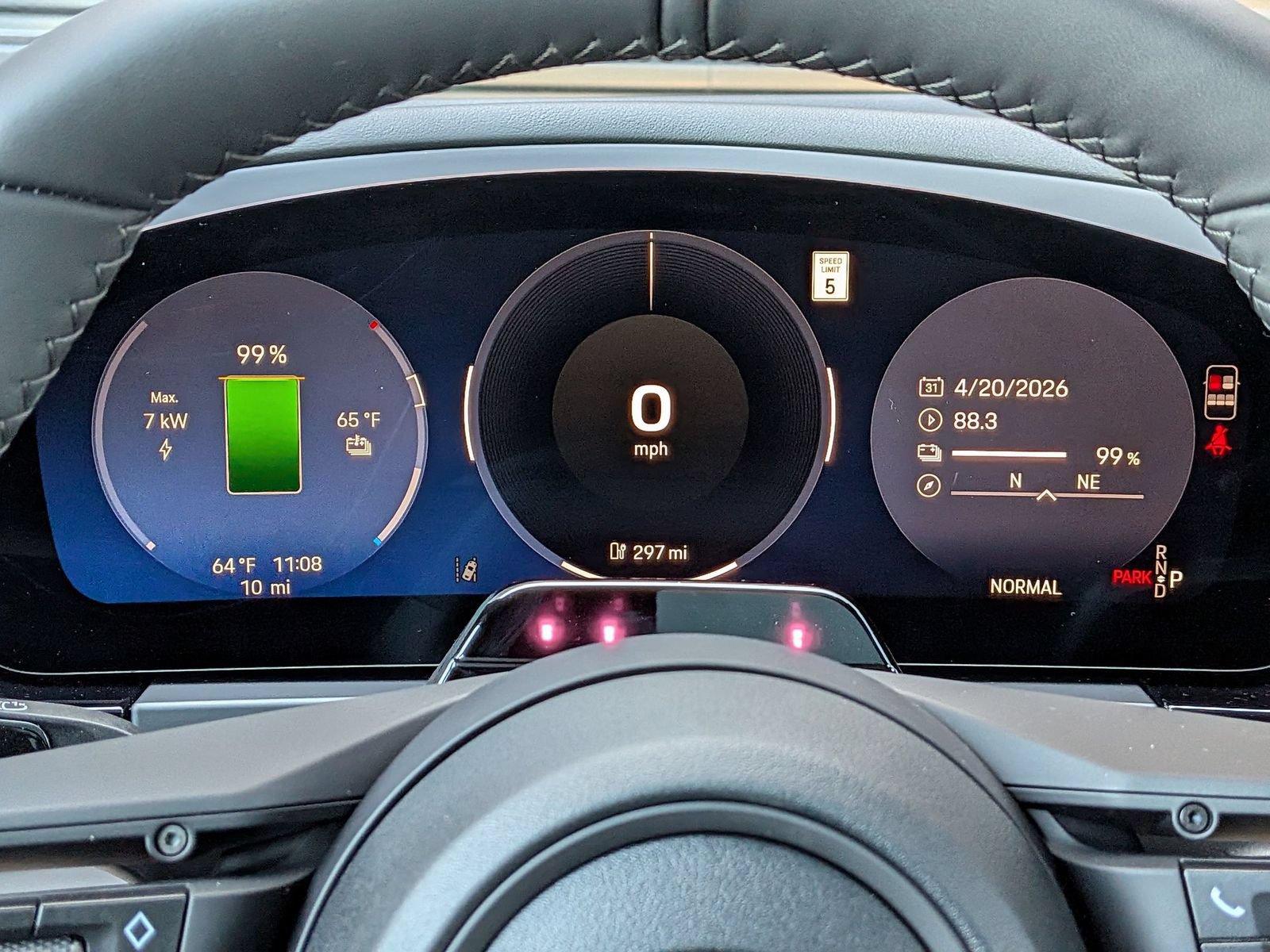New 2026 Porsche Macan Electric RWD image 17