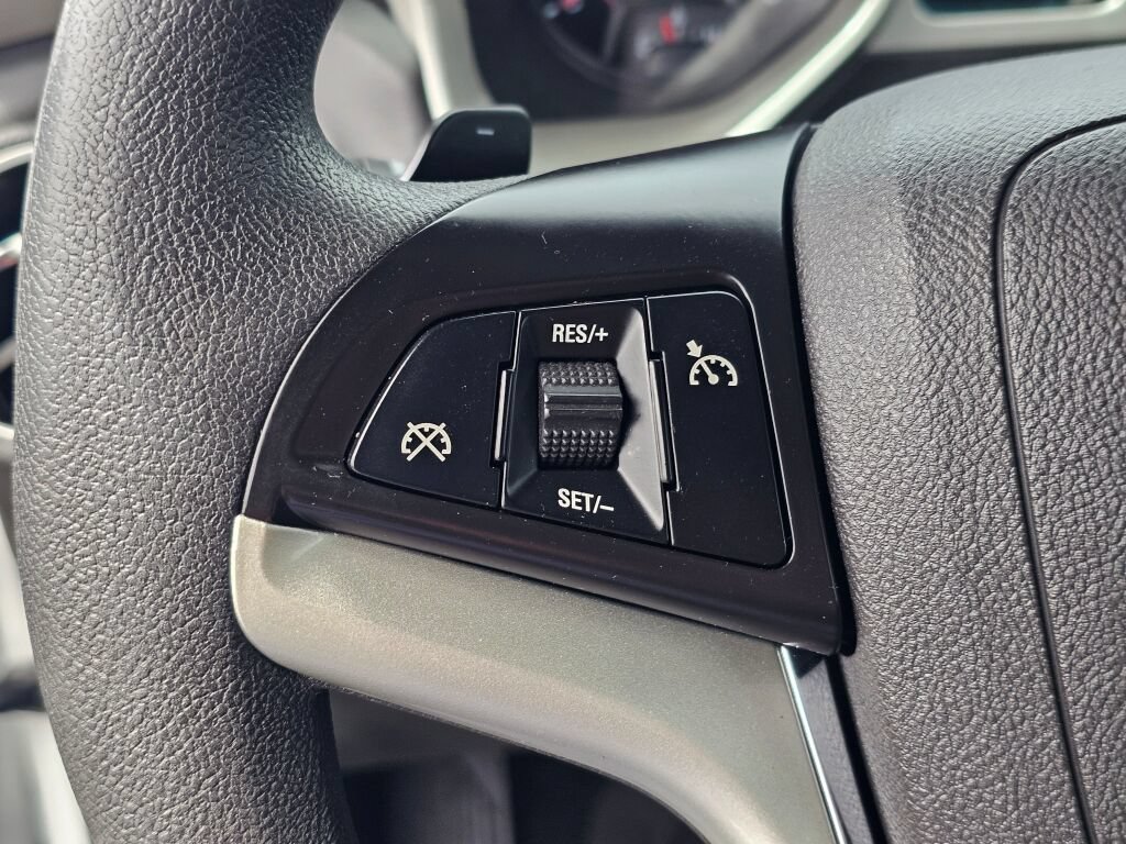 Used 2013 Chevrolet Camaro LS RWD image 31