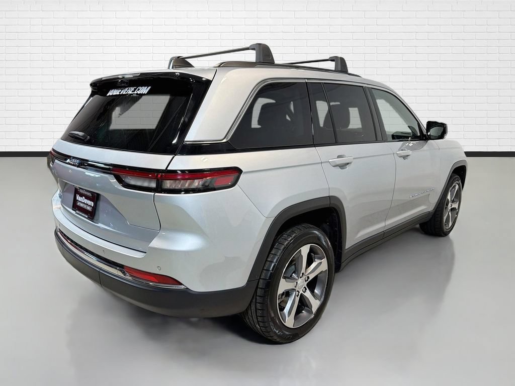 Used 2023 Jeep Grand Cherokee 4WD 4xe w/ Luxury Tech Group II image 9
