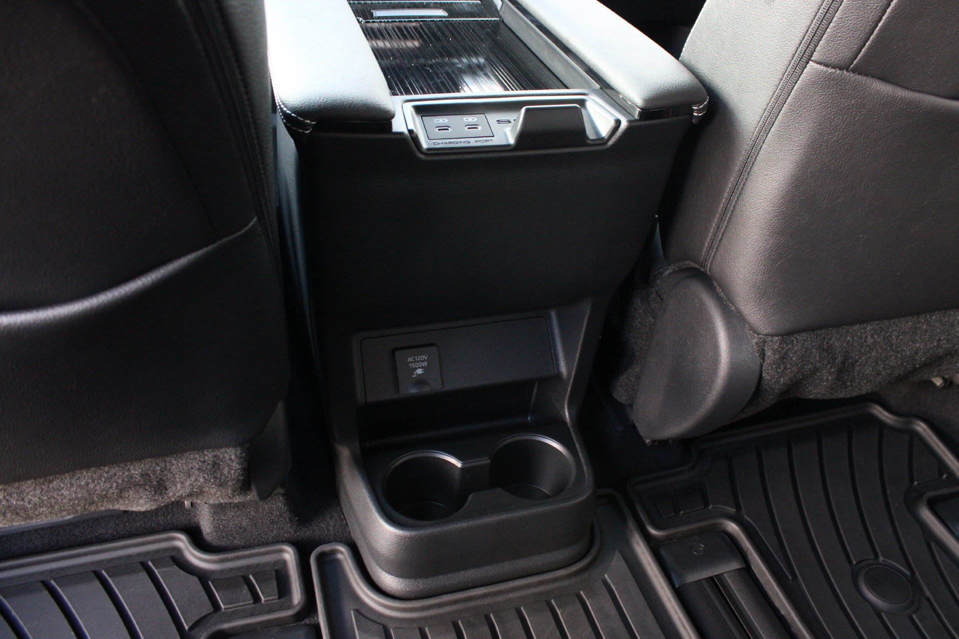 New 2026 Toyota Sienna XSE FWD image 23
