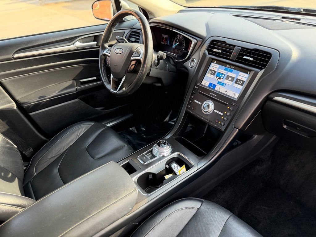 Used 2018 Ford Fusion Titanium AWD/4WD image 24