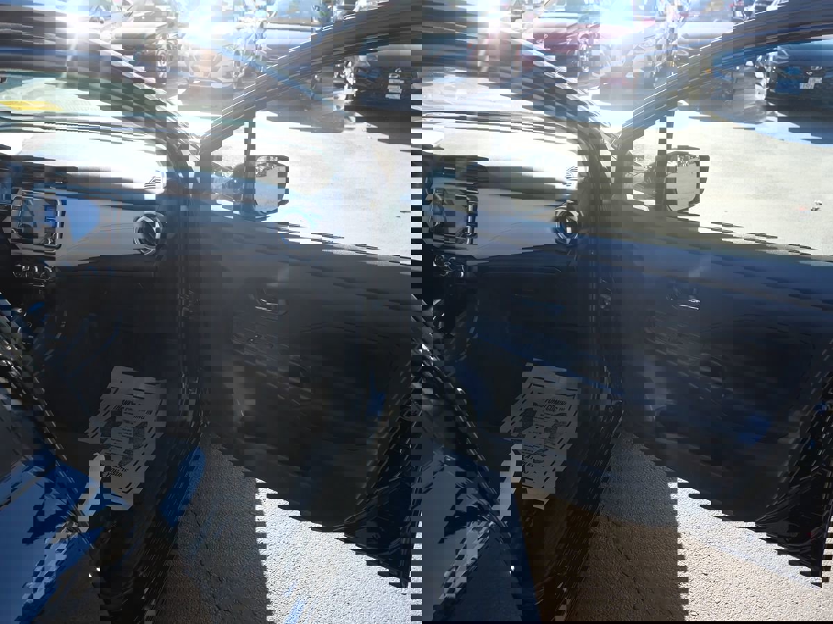 Used 2021 Nissan Versa SV image 19