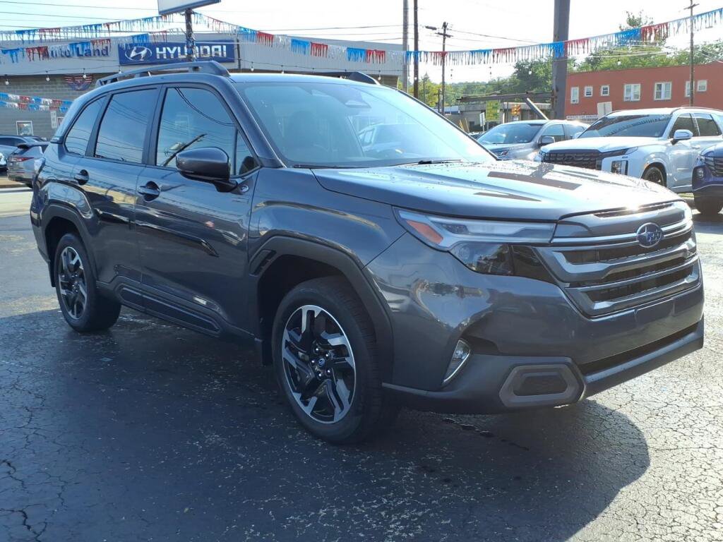Used 2025 Subaru Forester Limited AWD/4WD image 3