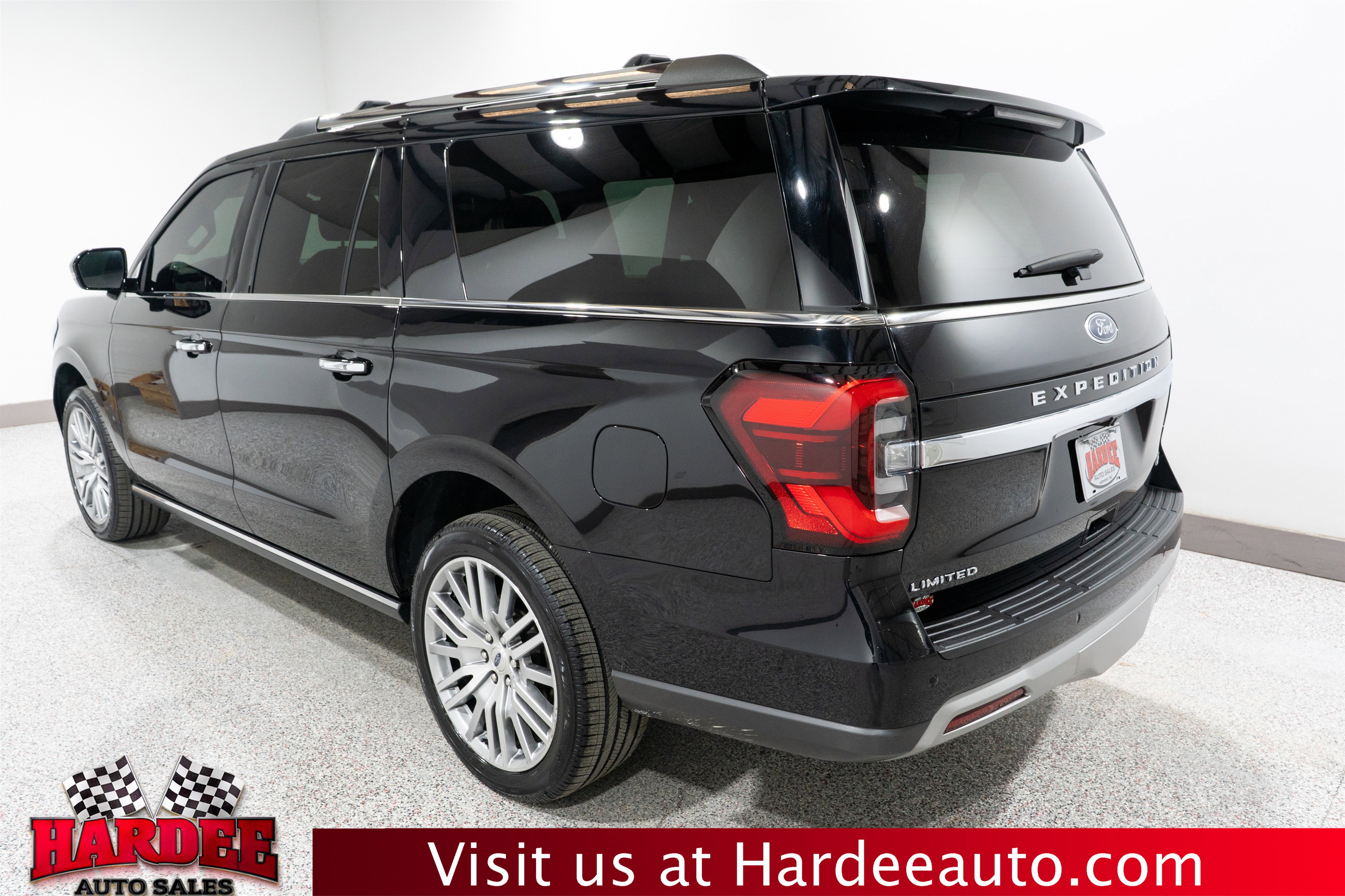 Used 2023 Ford Expedition Max Limited image 3