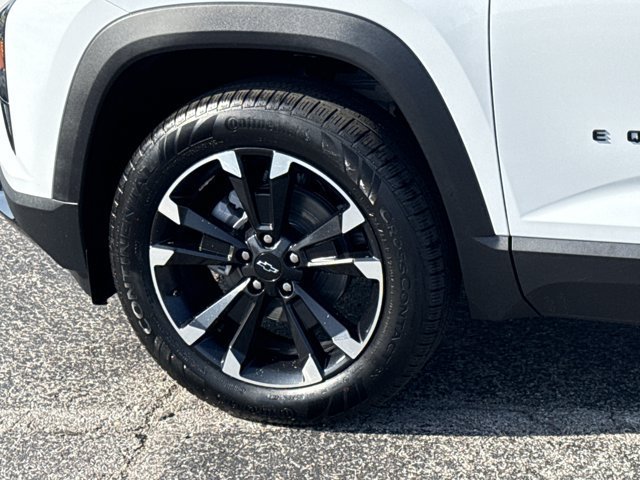 New 2027 Chevrolet Equinox RS w/ LPO, Floor Liner Package FWD image 5