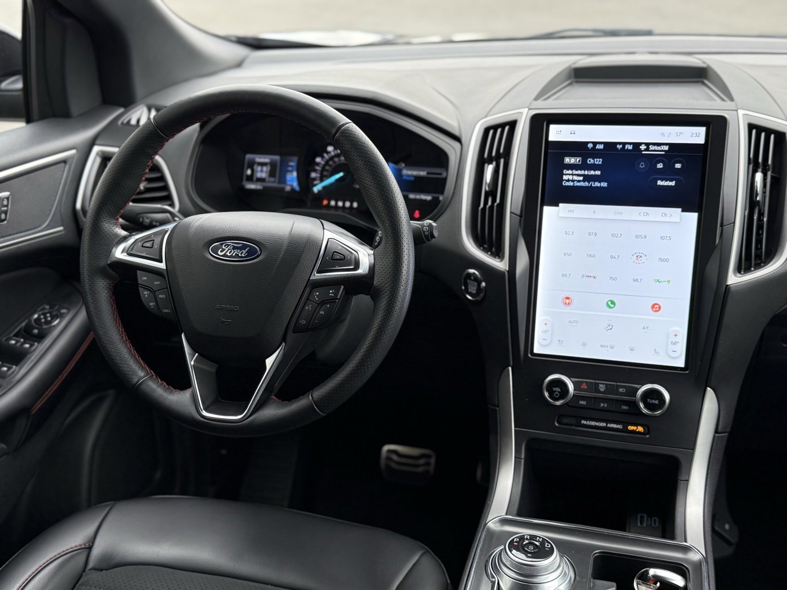 Used 2024 Ford Edge ST-Line image 14