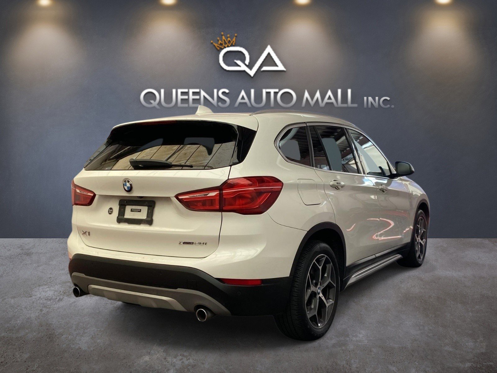 Used 2018 BMW X1 xDrive28i w/ Convenience Package AWD/4WD image 6