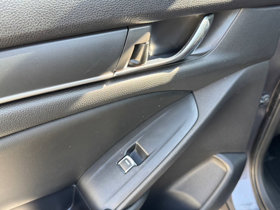 Used 2019 Honda Accord Sport image 24