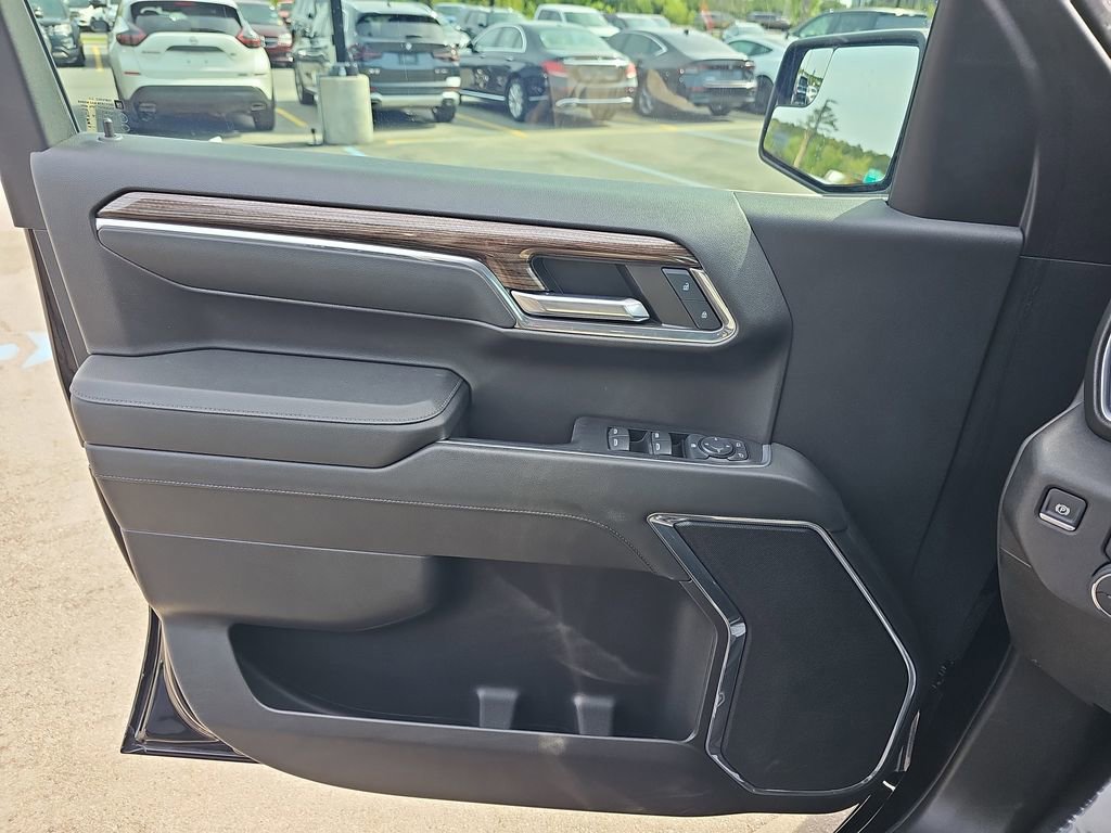 Used 2024 Chevrolet Silverado 1500 RST w/ Z71 Off-Road Package AWD/4WD image 30