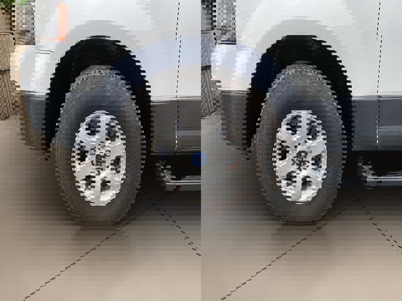 Used 2015 Ford Expedition XL image 25