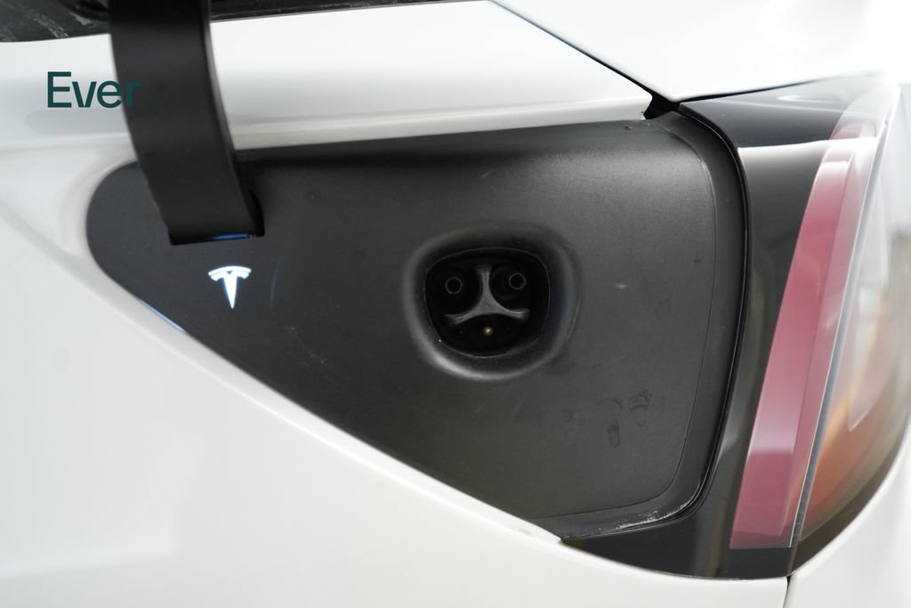Used 2022 Tesla Model 3 Long Range AWD/4WD image 10