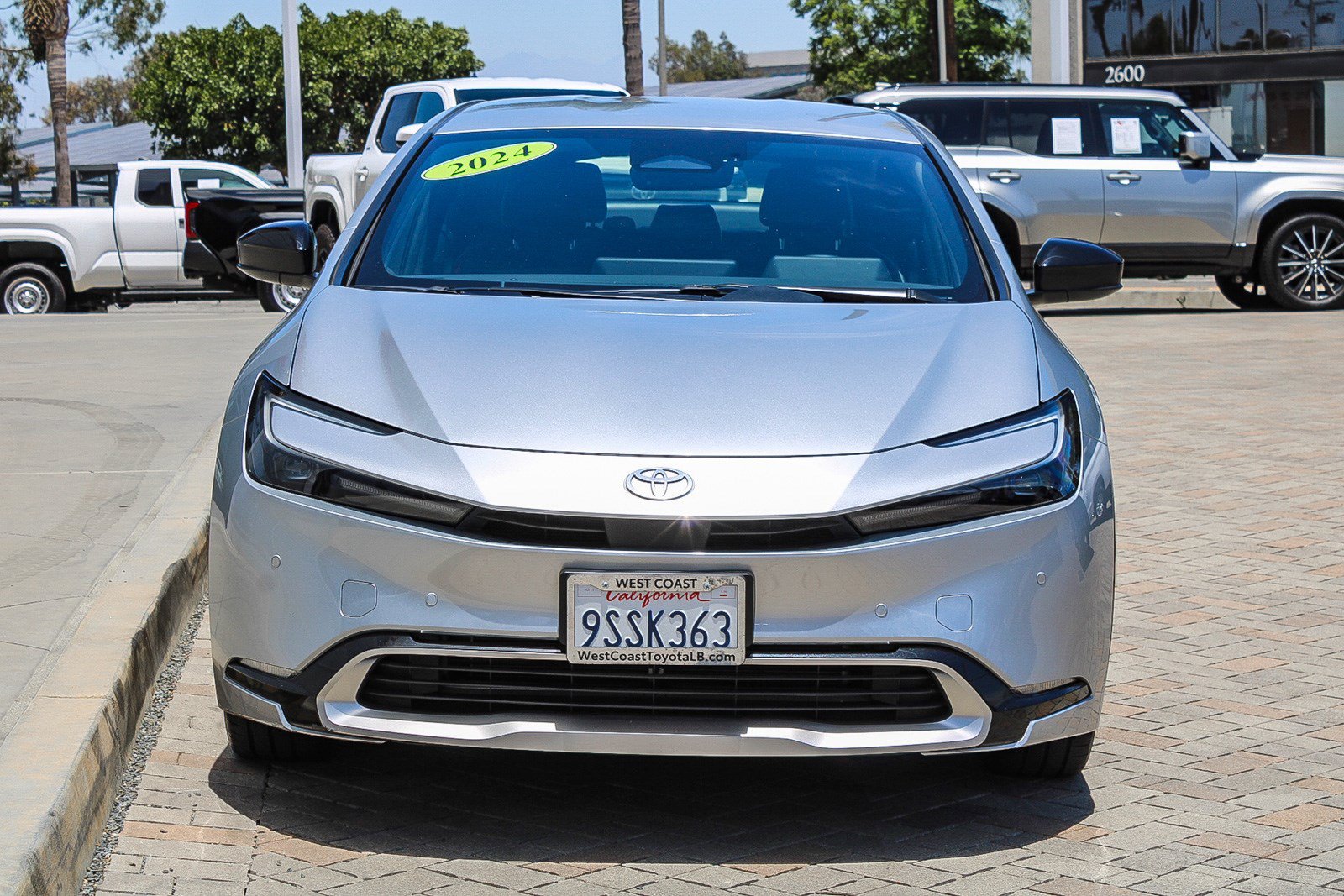 Certified 2024 Toyota Prius Prime FWD image 2