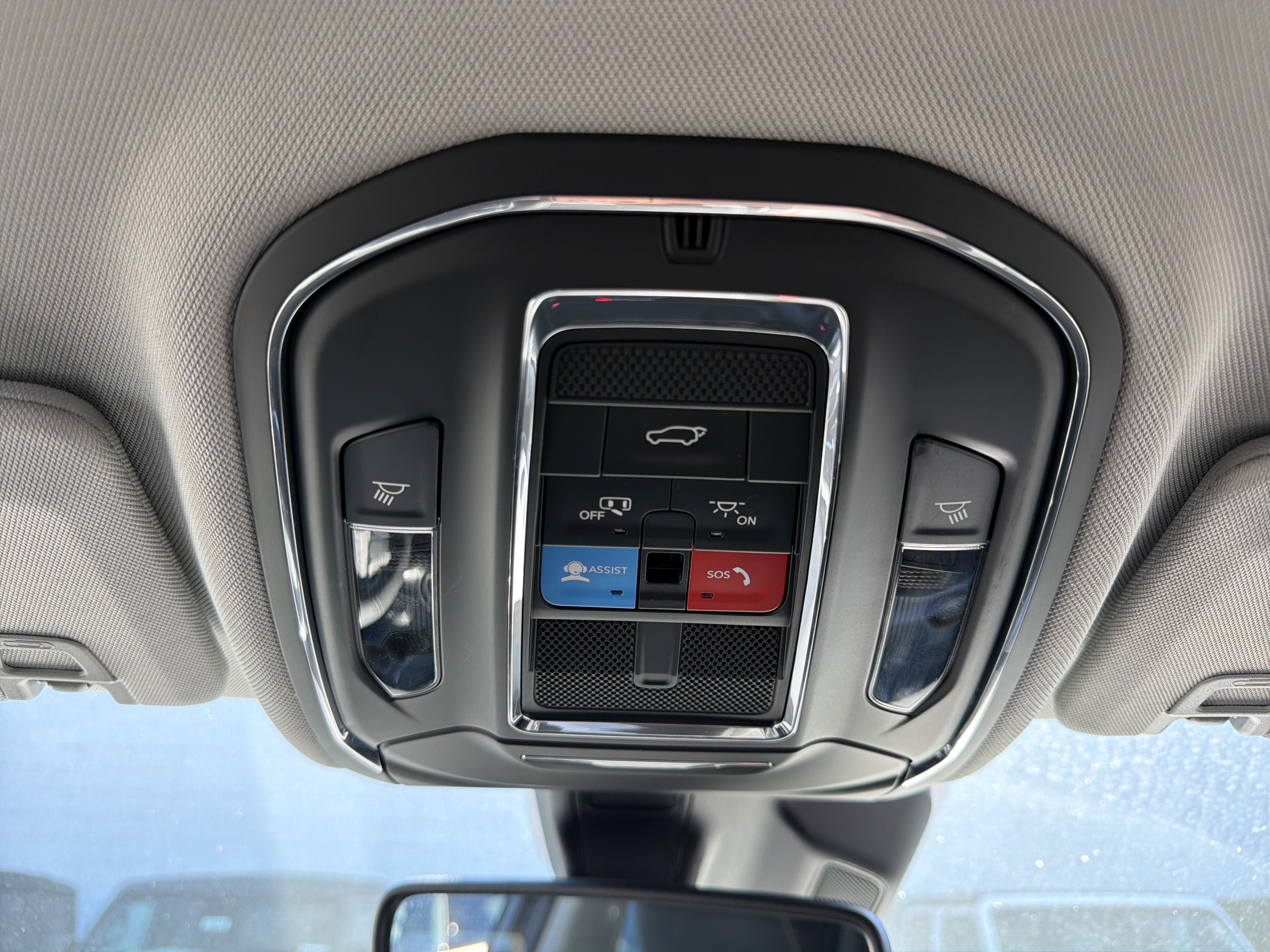 Used 2023 Jeep Grand Cherokee Laredo w/ Luxury Tech Group I AWD/4WD image 24