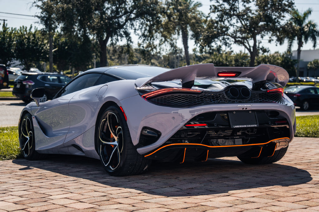 Used 2024 McLaren 750S RWD image 4