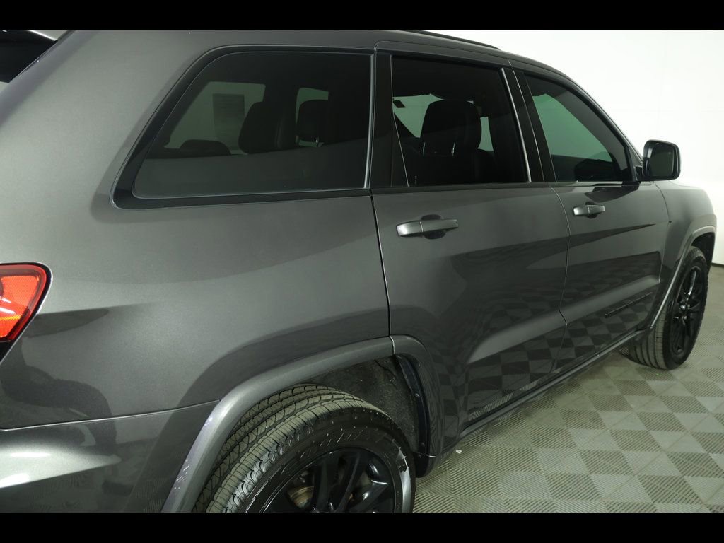 Used 2019 Jeep Grand Cherokee Altitude AWD/4WD image 20
