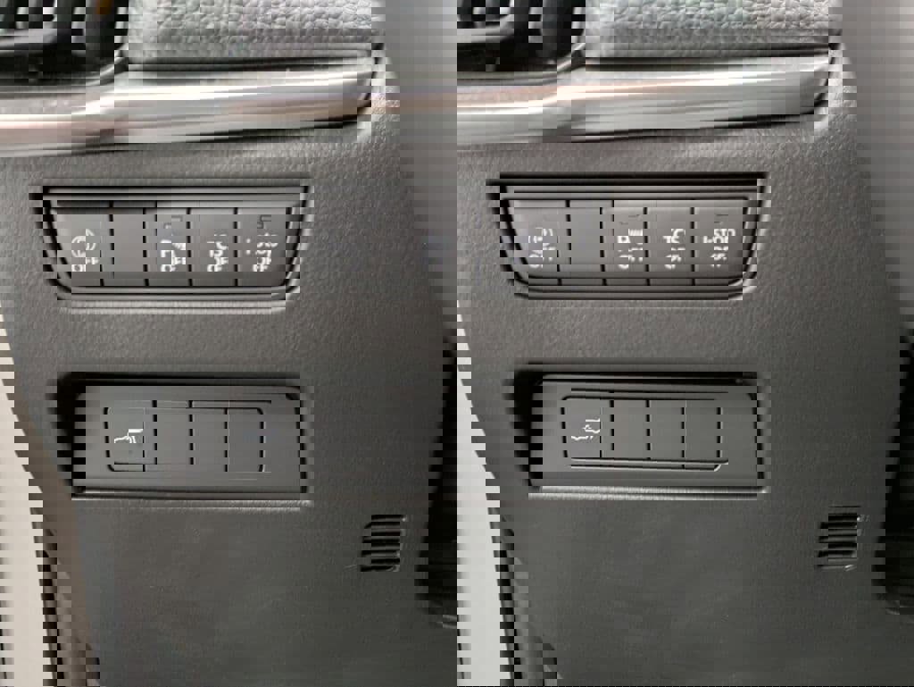 Certified 2025 MAZDA CX-90 3.3 Turbo w/ Preferred Package image 21