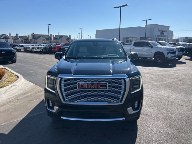 Used 2021 GMC Yukon XL Denali w/ Denali Ultimate Package image 3