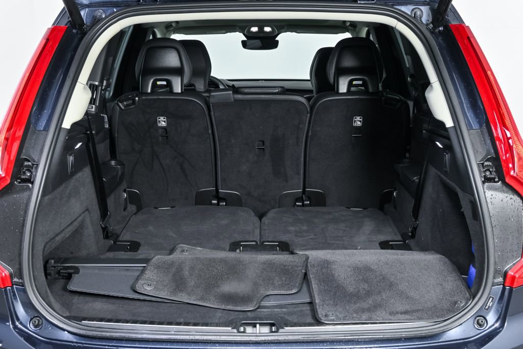Certified 2023 Volvo XC90 B5 Plus image 33