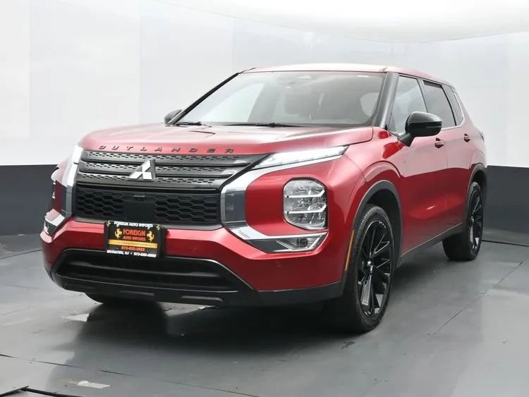 Used 2023 Mitsubishi Outlander SE Black Edition