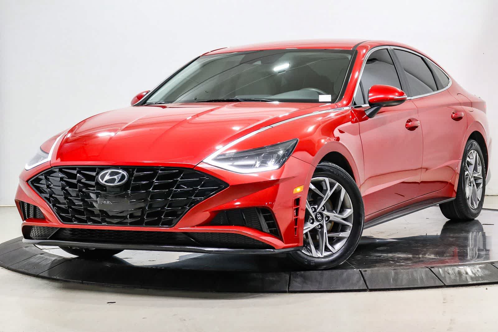 Used 2021 Hyundai Sonata SEL w/ Preferred Accessory Package FWD image 1