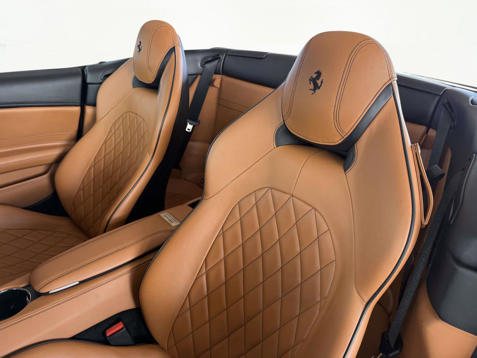 Used 2017 Ferrari California T image 35