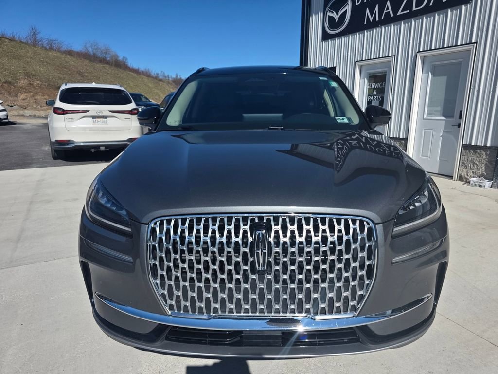 Used 2025 Lincoln Corsair AWD w/ Equipment Group 101A image 2